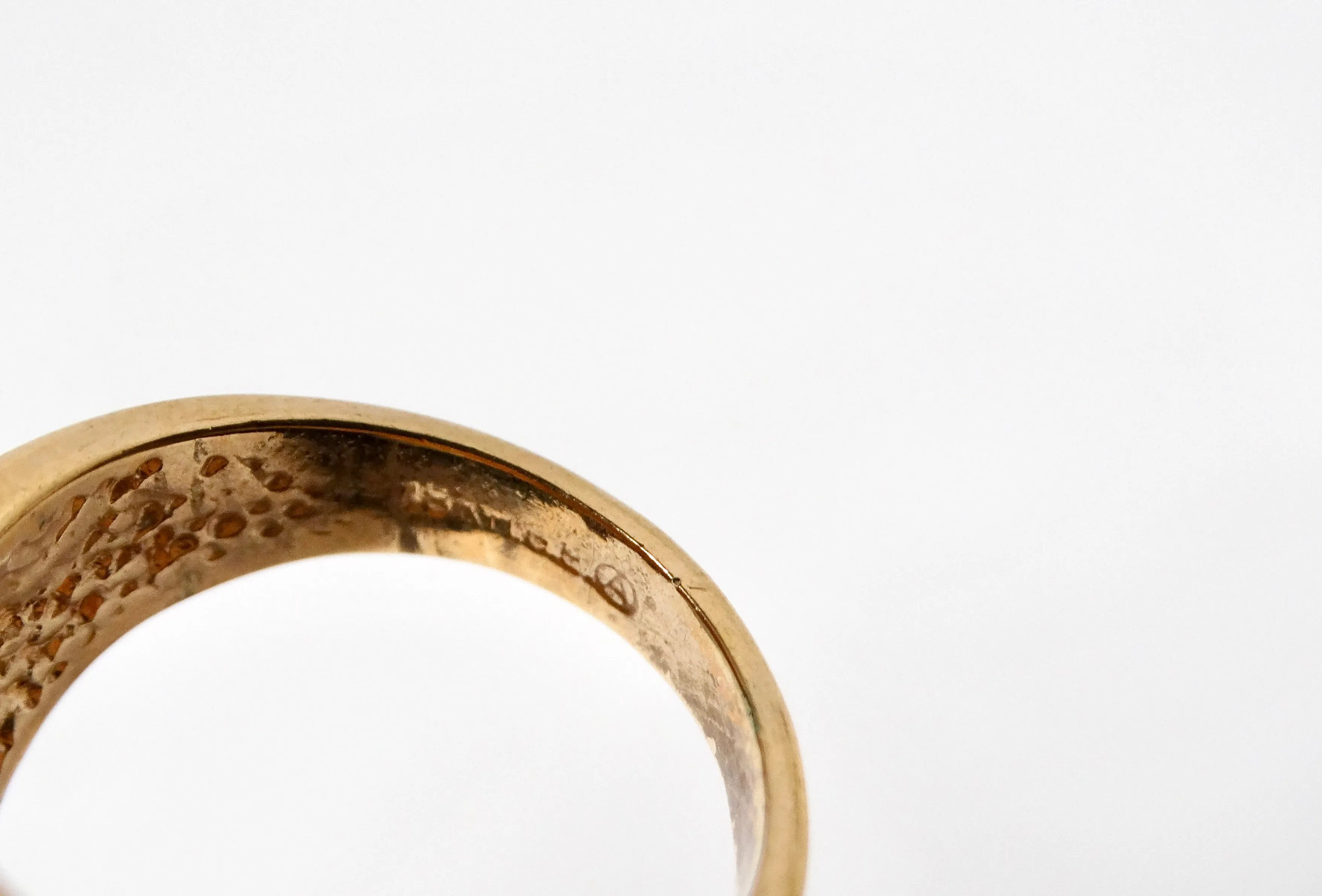1990s 18k Gold Plated & Green Enamel Striped Ribbon Style Cocktail Ring