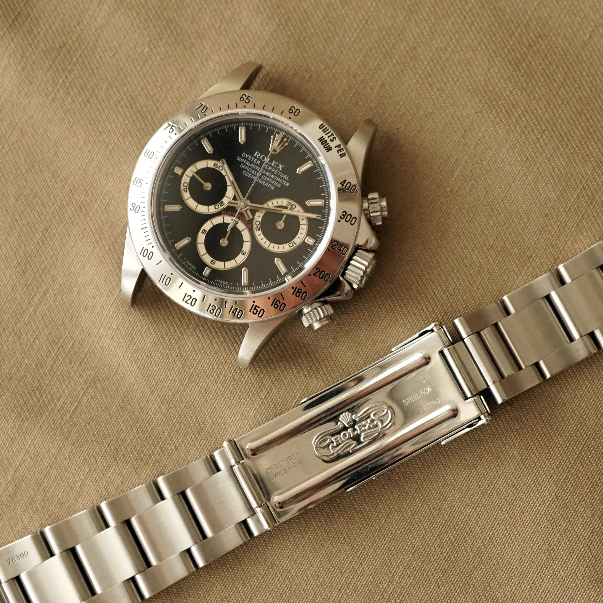 1997 ROLEX COSMOGRAPH BLACK DAYTONA REF.16520 / RSC SERVICED CARD