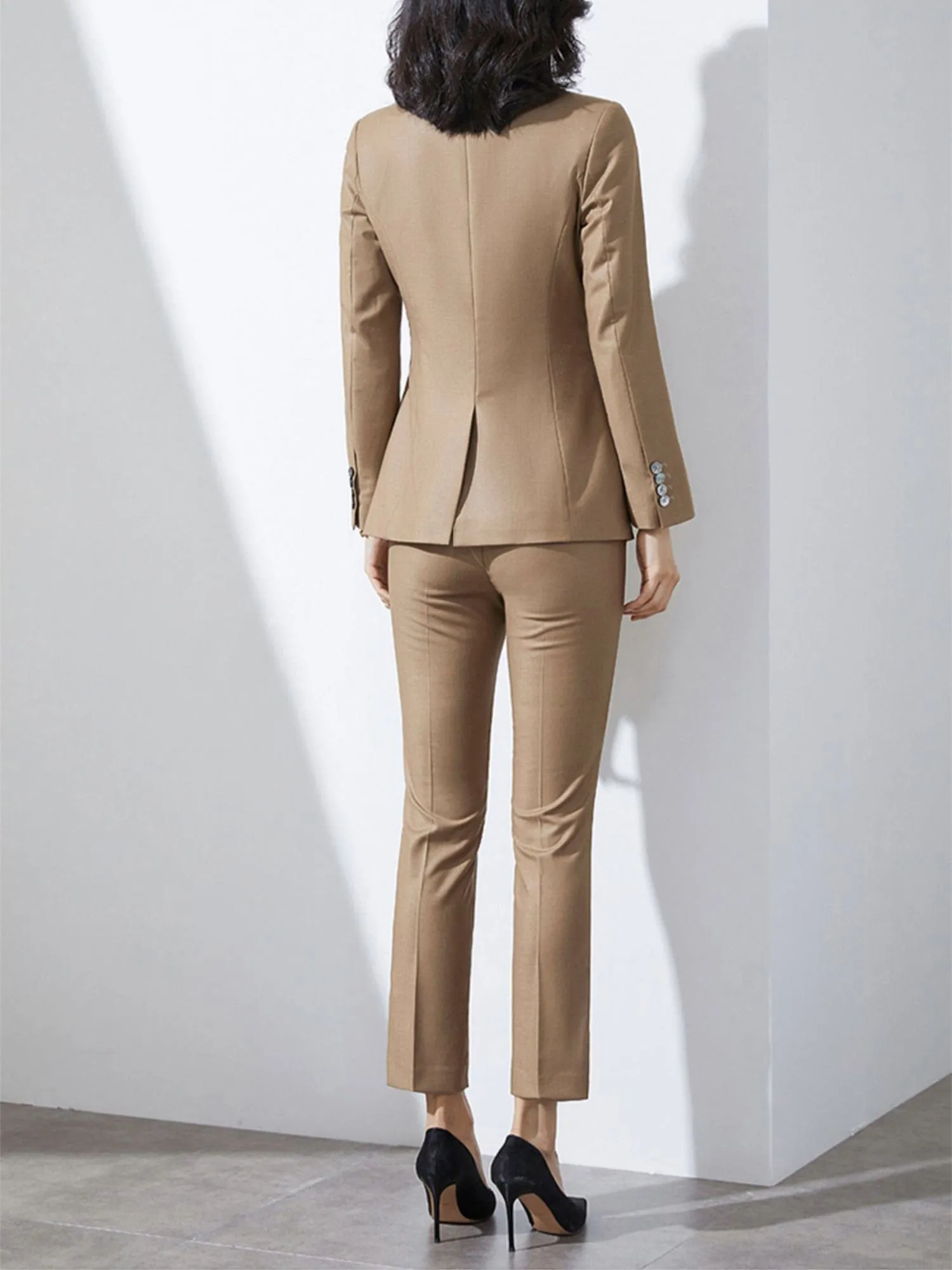 3 Piece Business Casual Slim Fit Peak Lapel Women Suit (Blazer Vest Pants)