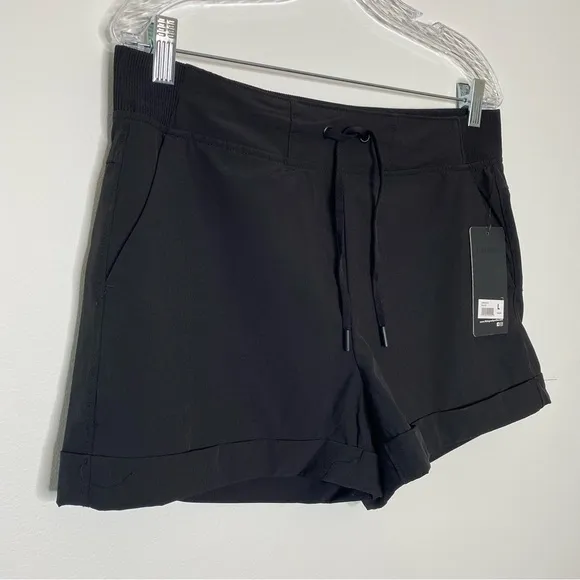 90 Degree by Reflex Black Cuffed Activewear Short