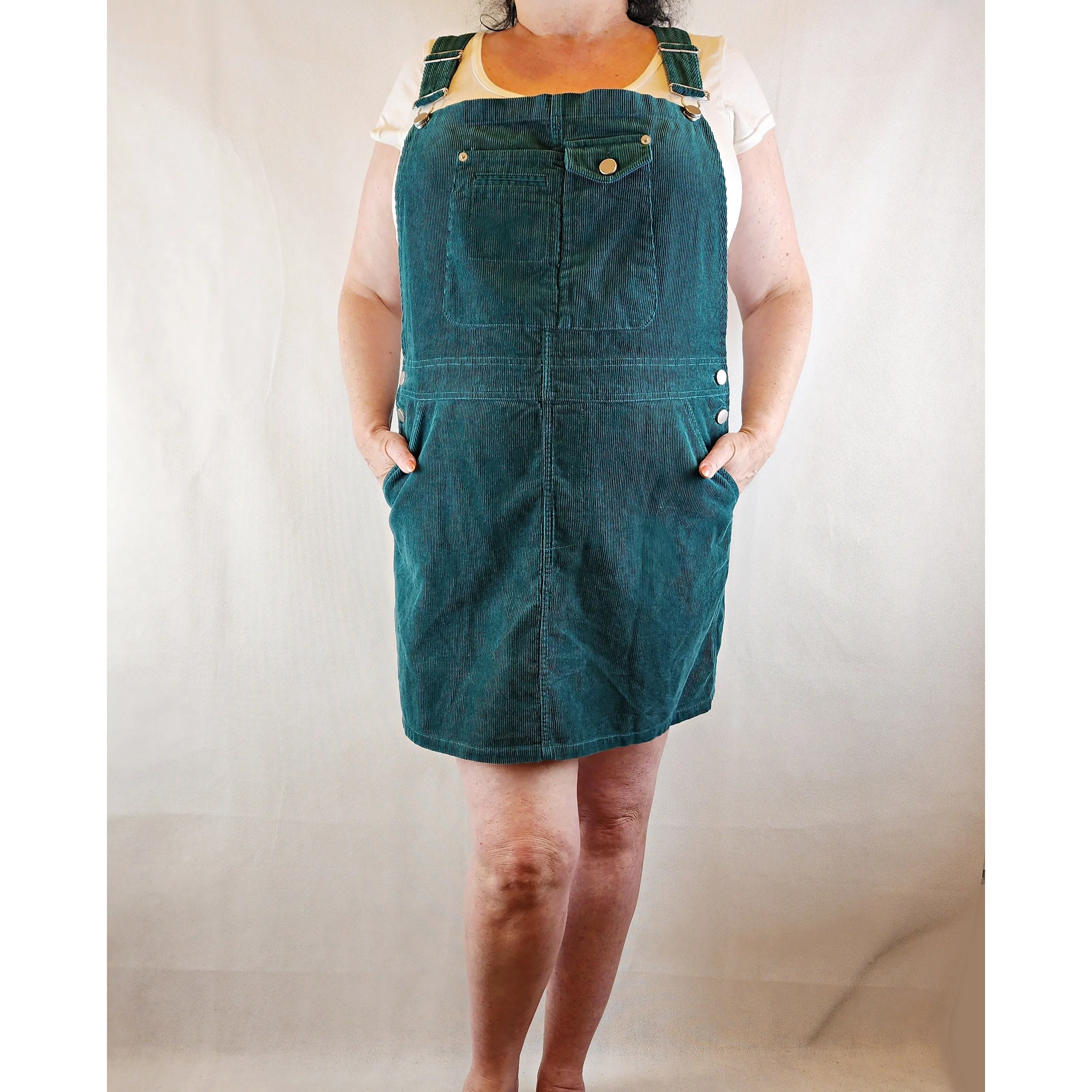 Asos pre-owned green cord sleeveless overall style dress size UK 16