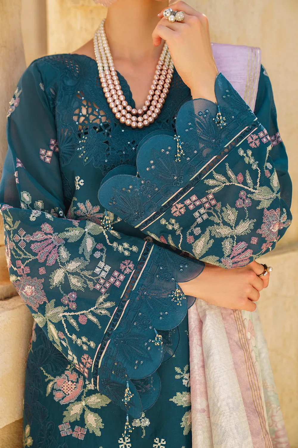 BAROQUE | BAROQUE – SWISS LAWN COLLECTION 24 | SL12-D02