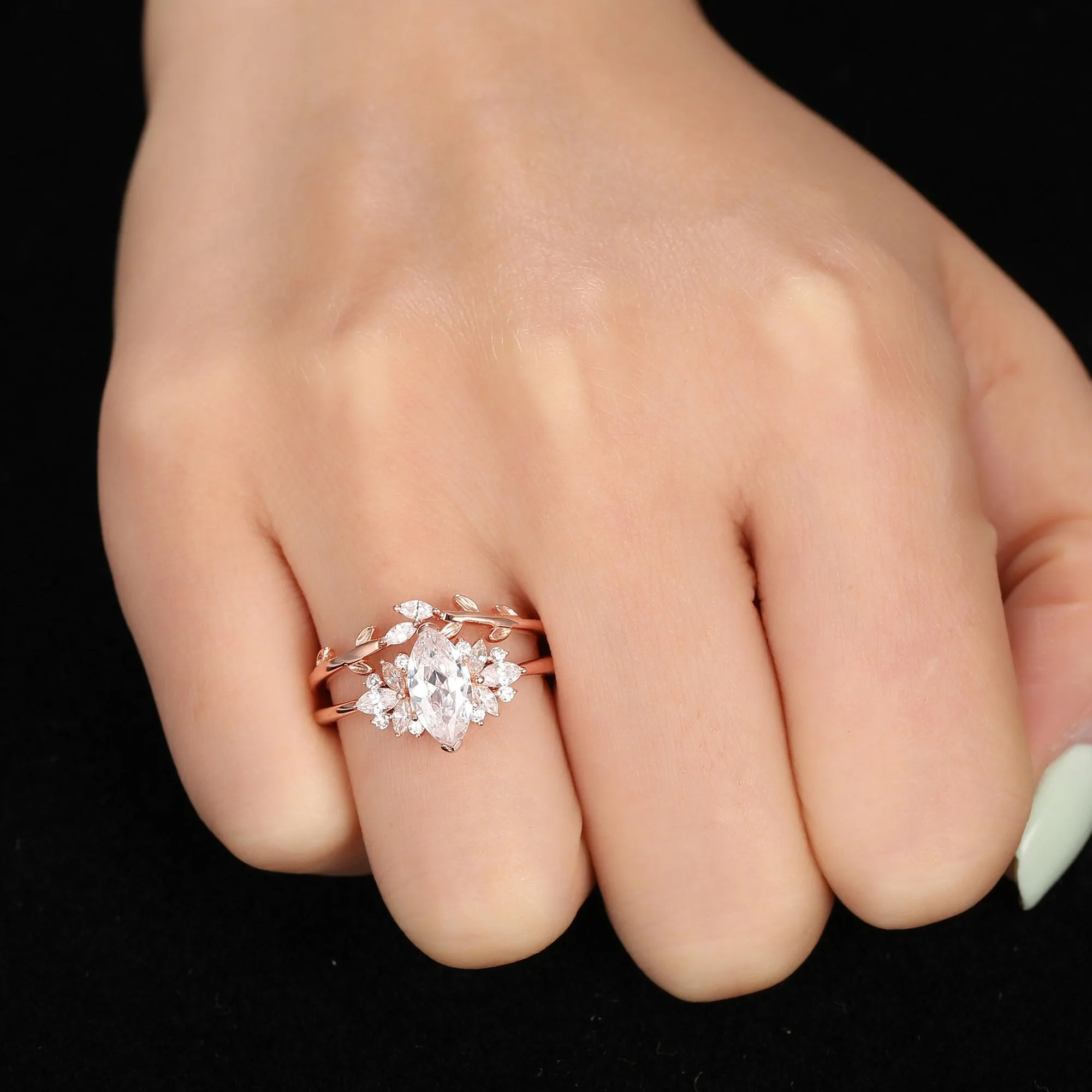 Delicate 1.00 Carat Marquise Cut Leaf Side Stone Moissanite Bridal Set Gifts For Women