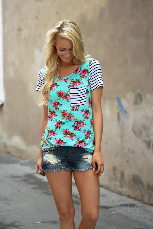 House Party Floral Pocket Top ~ Mint