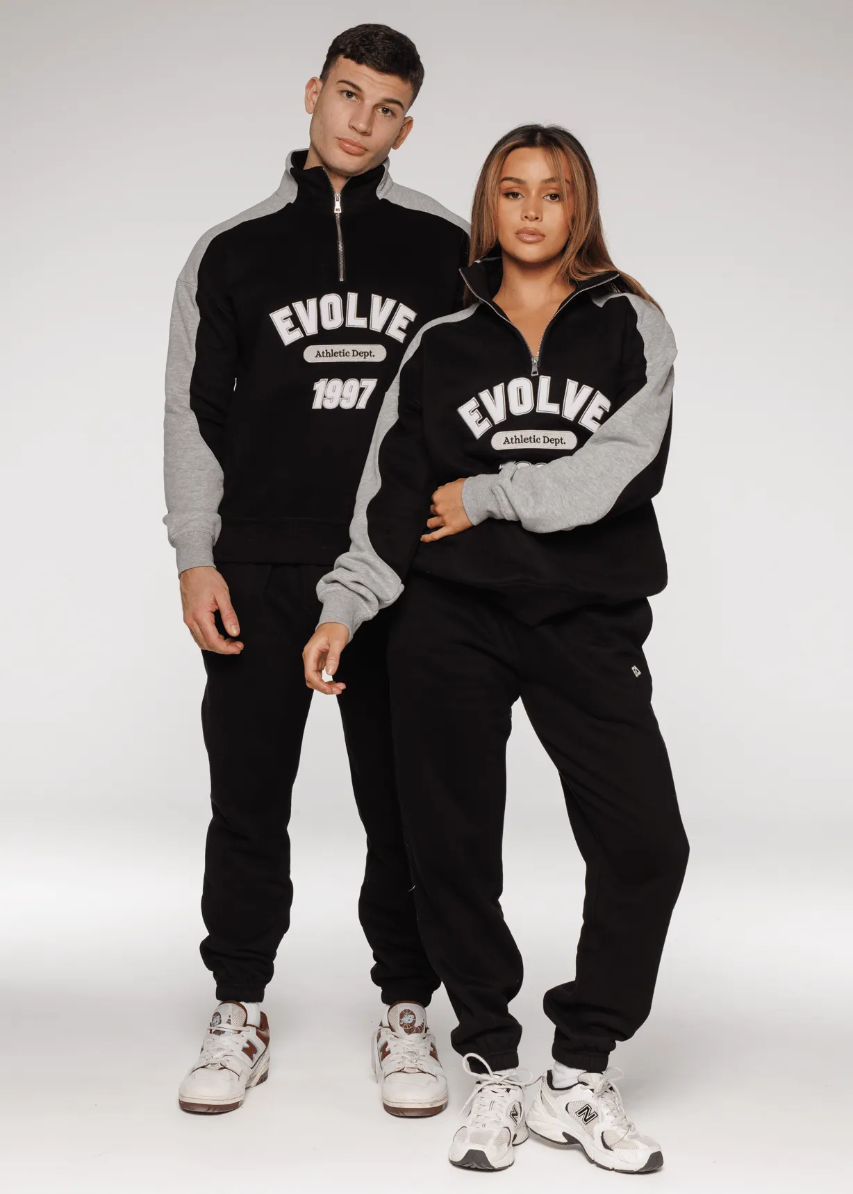 Iconic Retro ¼ Zip - Black-Grey