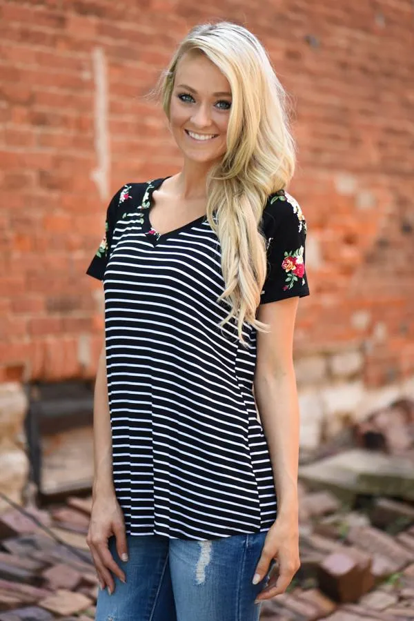 Just My Type Floral Top ~ Black