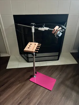 K's Creations Swivel Ball Stand