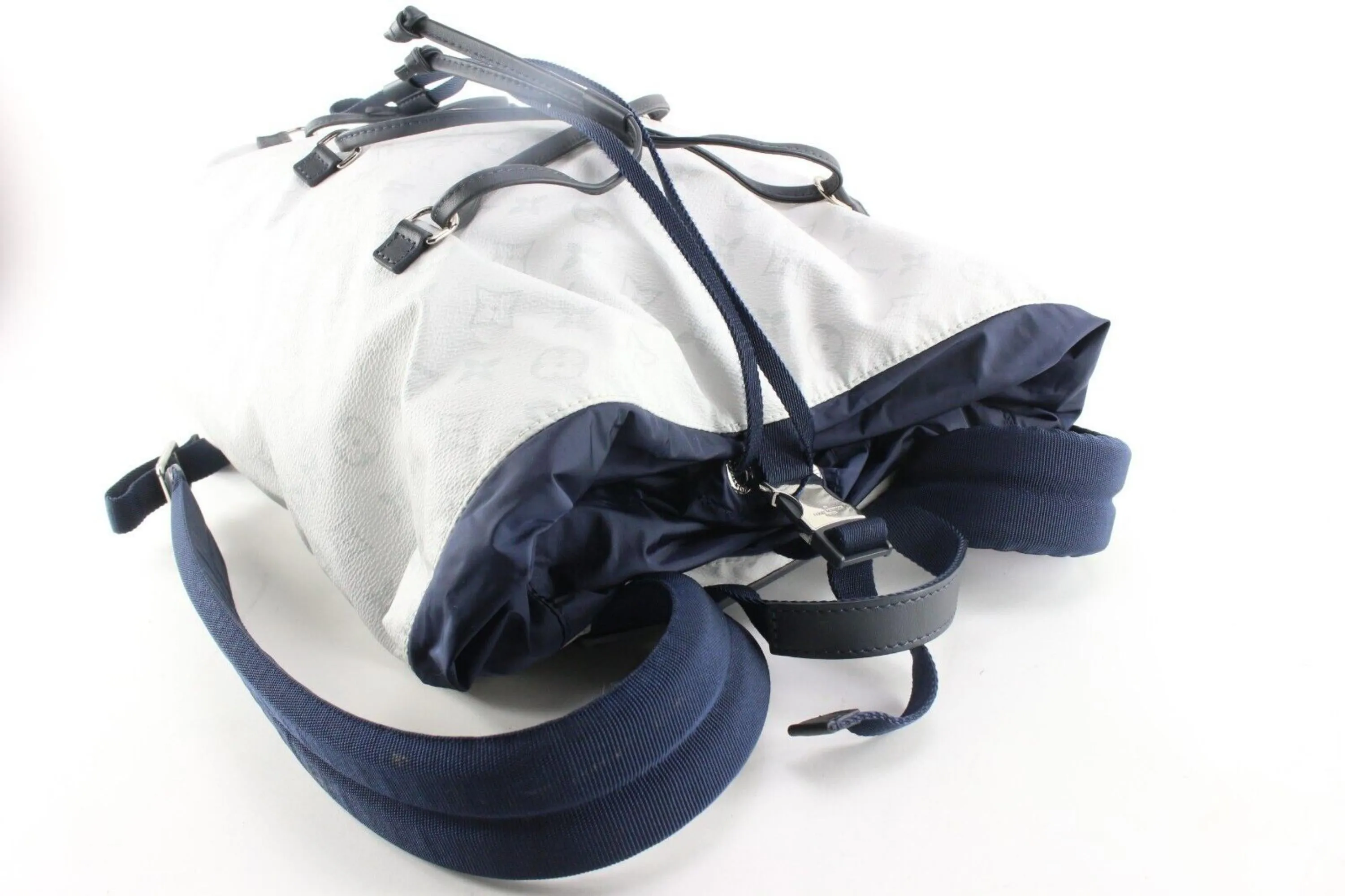 Louis Vuitton White Monogram Antarctica Ultralight Backpack 2LV0413C