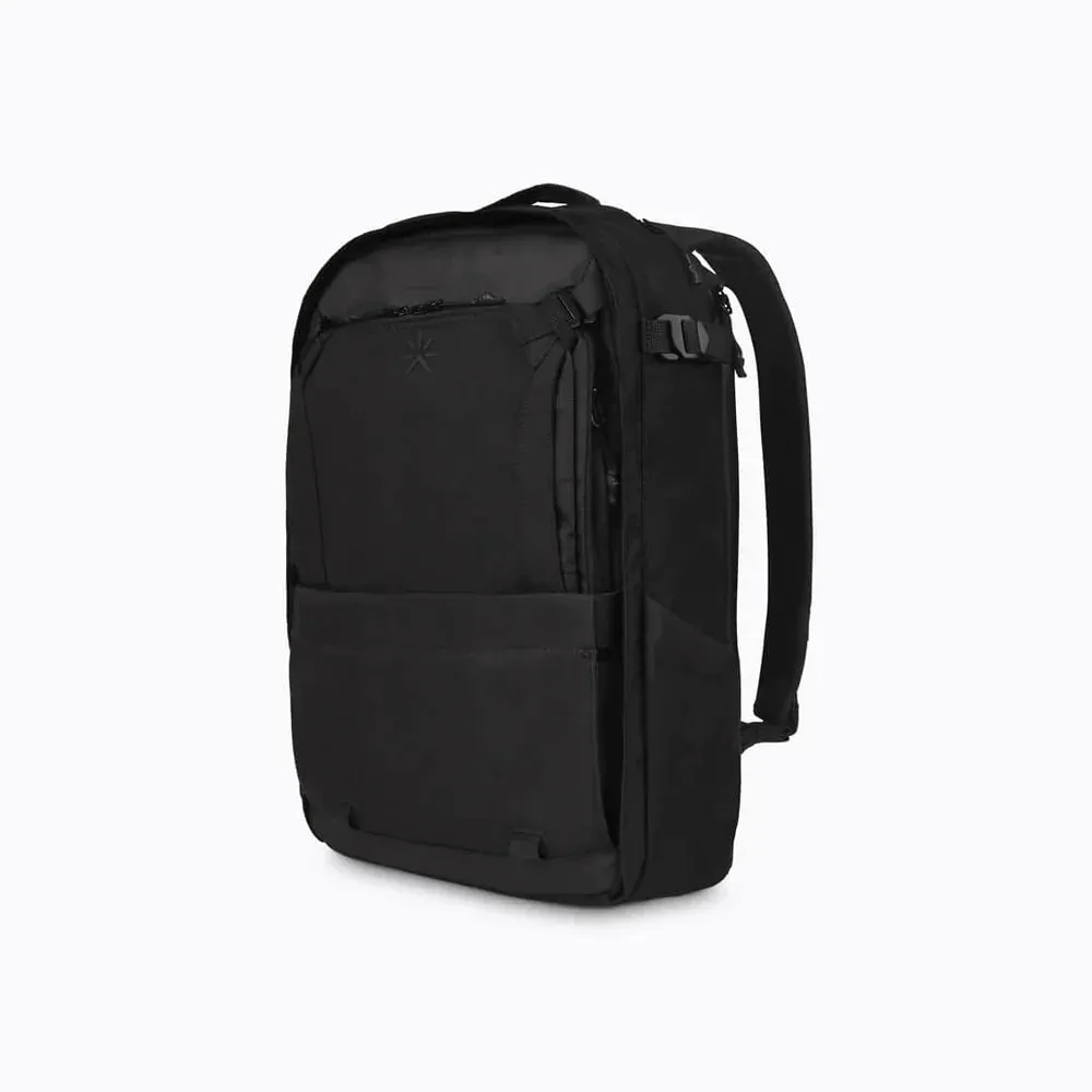 Nest Backpack All Black   3 Accessories