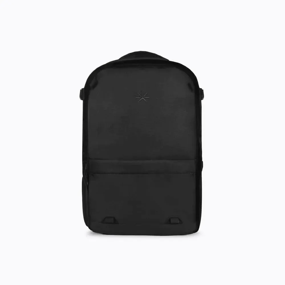 Nest Backpack All Black   3 Accessories