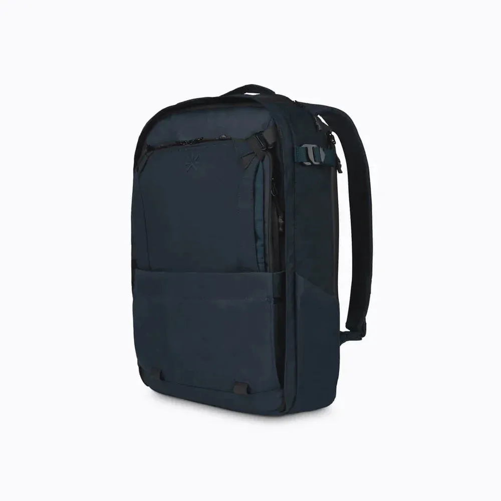 Nest Backpack Blueberry Navy   3 Accessories