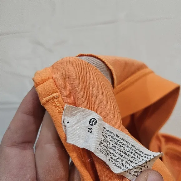 NWOT Lululemon Flow Y Bra Nulu (Orange Soda) Size 10