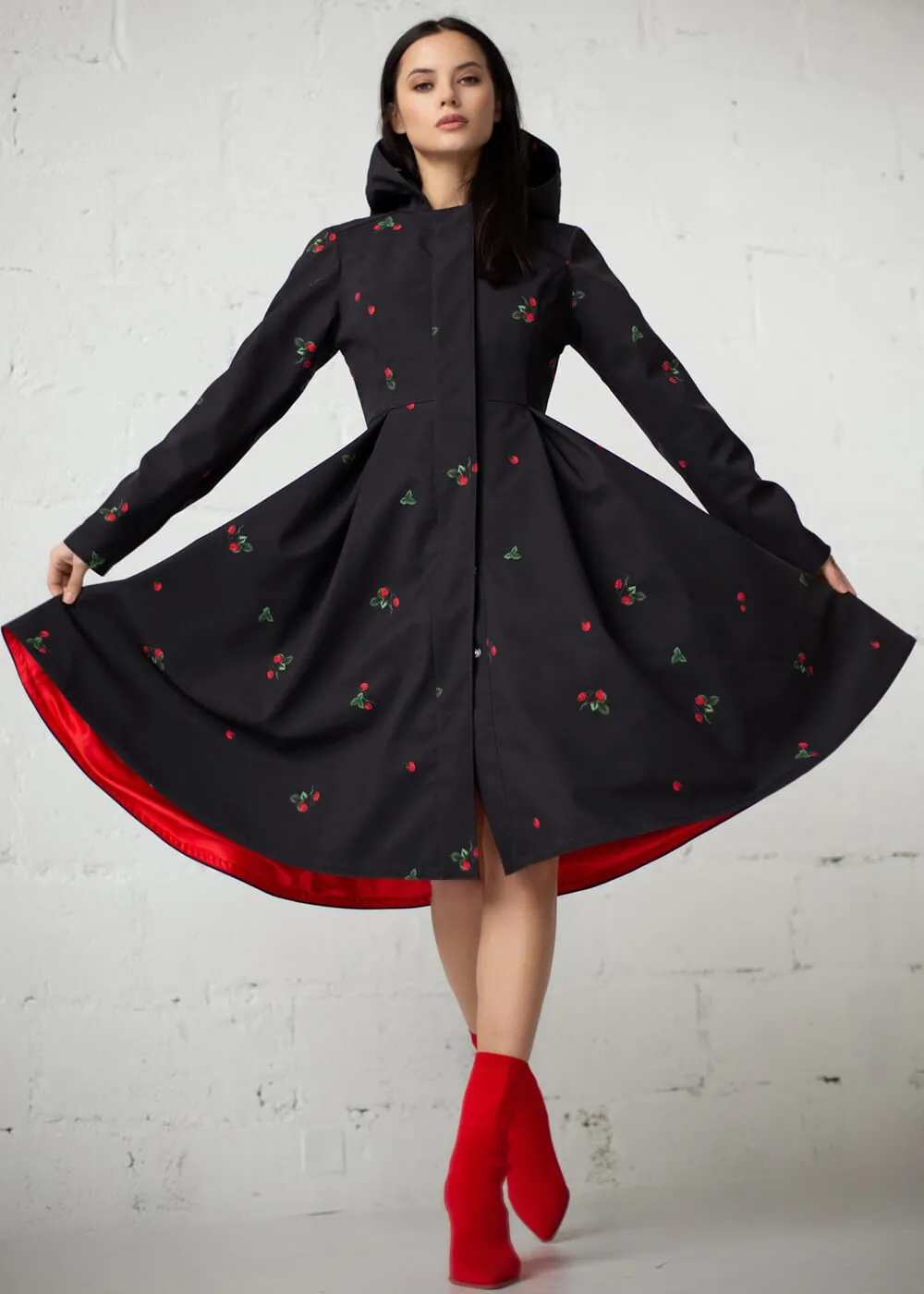 RainSisters Strawberry Water-Repellent 50's Raincoat Black