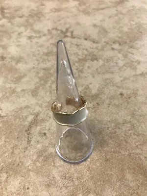 Ring: Cream Band Gold Sides