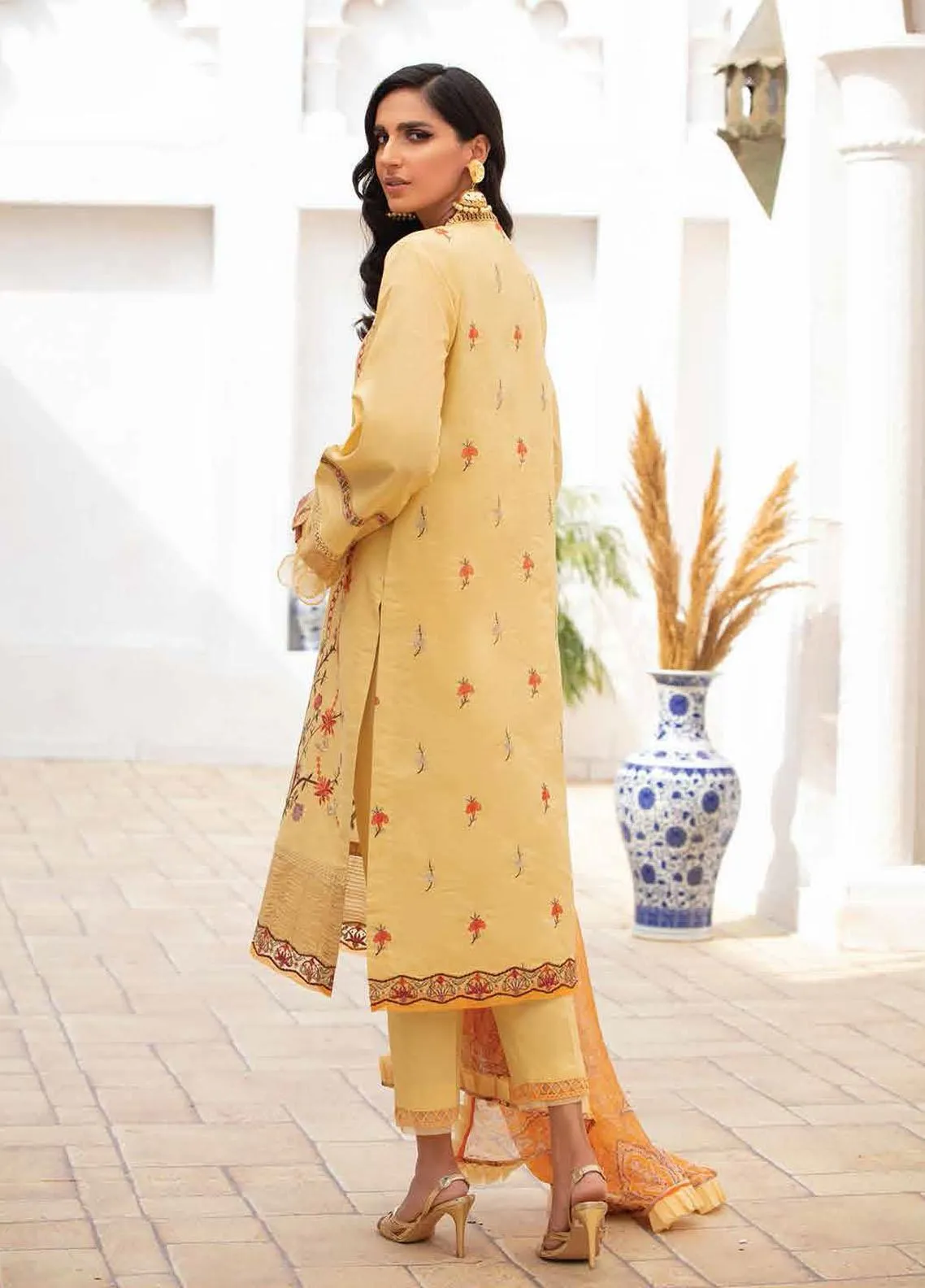 Roheenaz by Mushq Lawn Collection – RNZ-06-B Dreamy Sunset