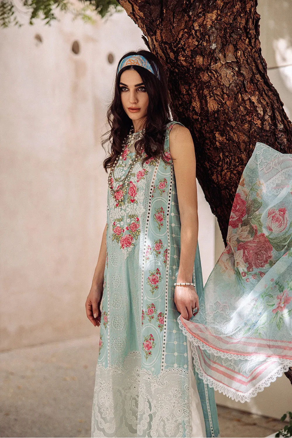 Saira Rizwan Lawn 2023  |  DAPHNE 01