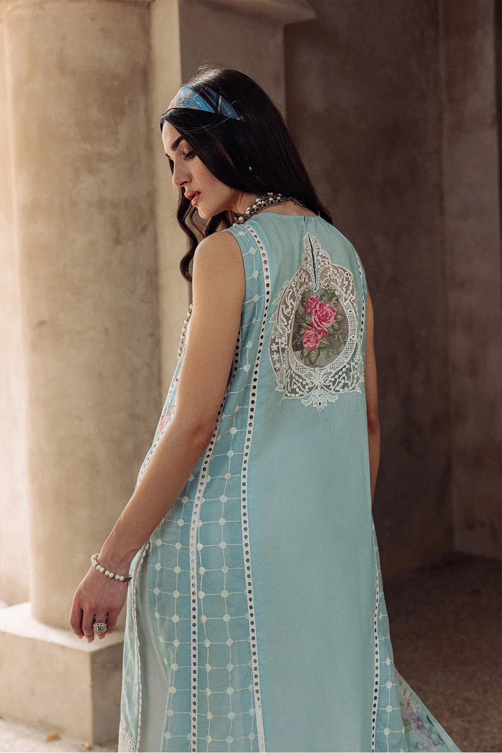 Saira Rizwan Lawn 2023  |  DAPHNE 01