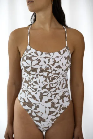 Tie up One Piece Oasis