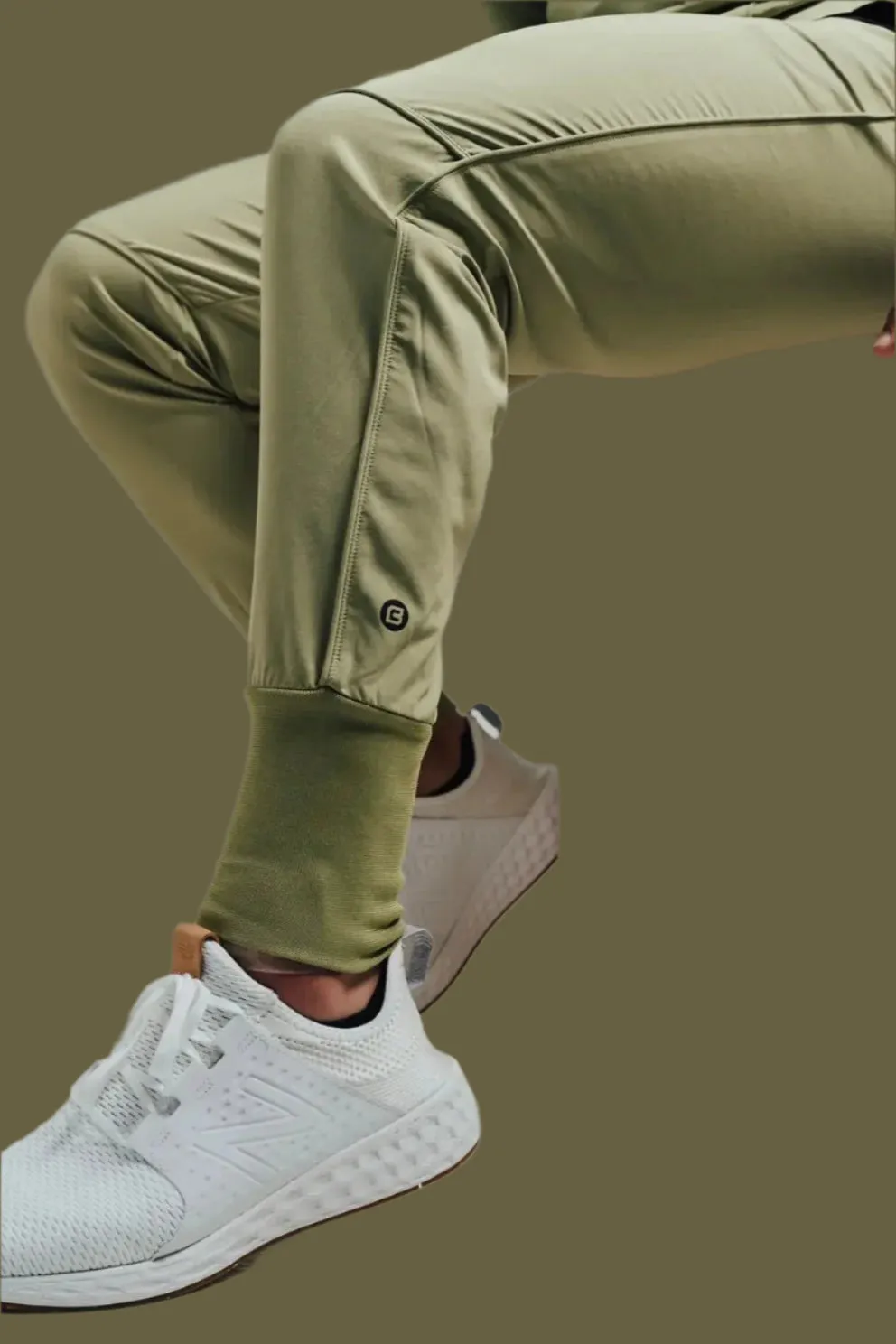 Total War Lux Jogger - Light Olive