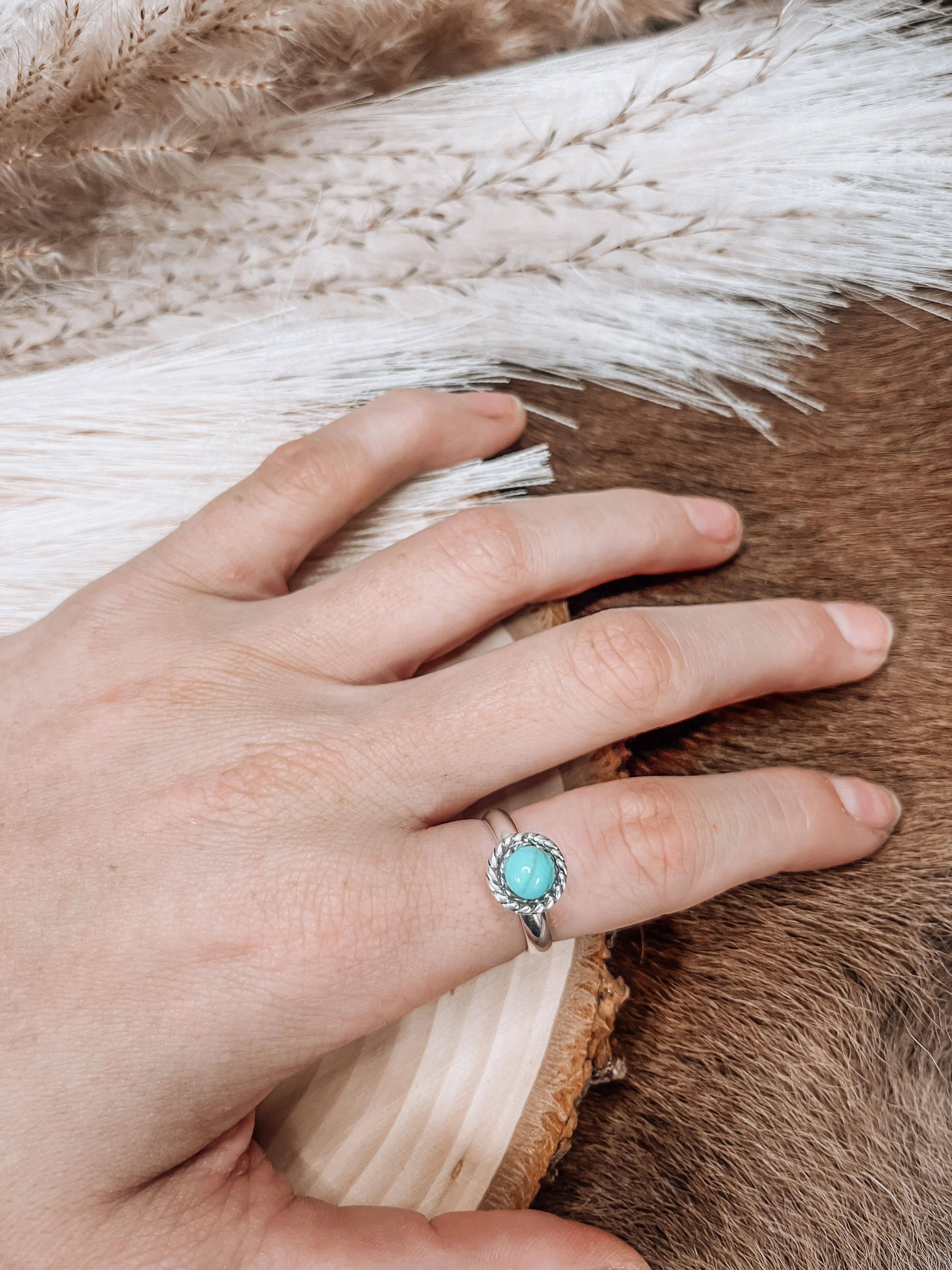 Turq Circle Rope Adjustable Ring