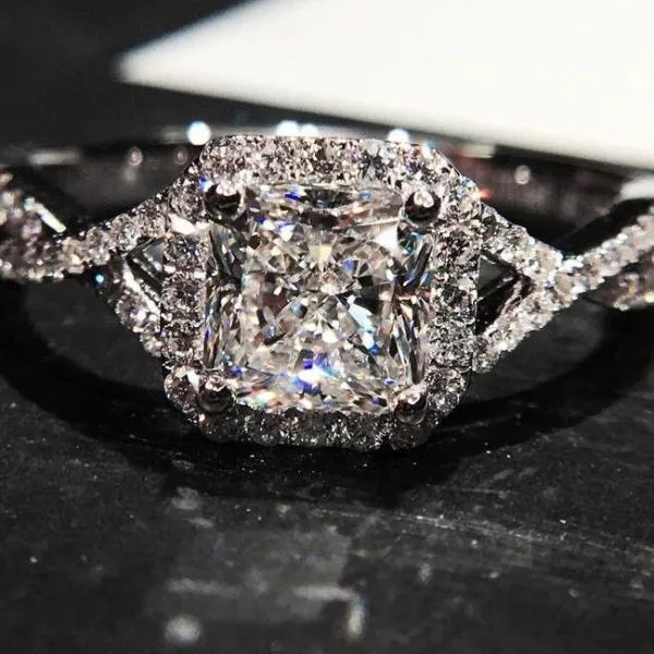 White Gold Color Wedding Ring Luxury Chic Gift Accessories
