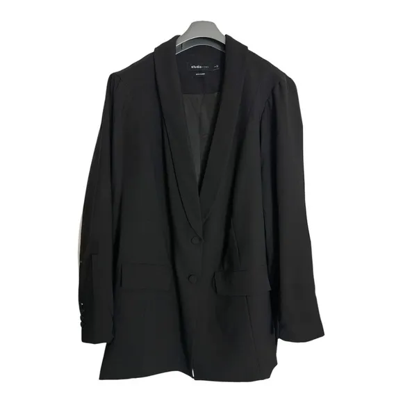 Women’s Plus Soho Studio Refined Black Crepe Blazer