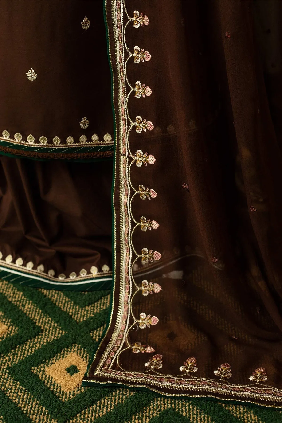 Zara Shahjahan Lawn II - '23 | ZEL23-D4